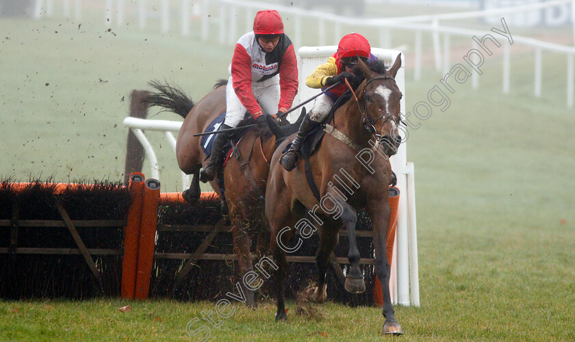 Harry-Senior-0003 
 HARRY SENIOR (Robbie Power) wins The Coral Fail To Finish Free Bets Maiden Hurdle
Chepstow 27 Dec 2019 - Pic Steven Cargill / Racingfotos.com