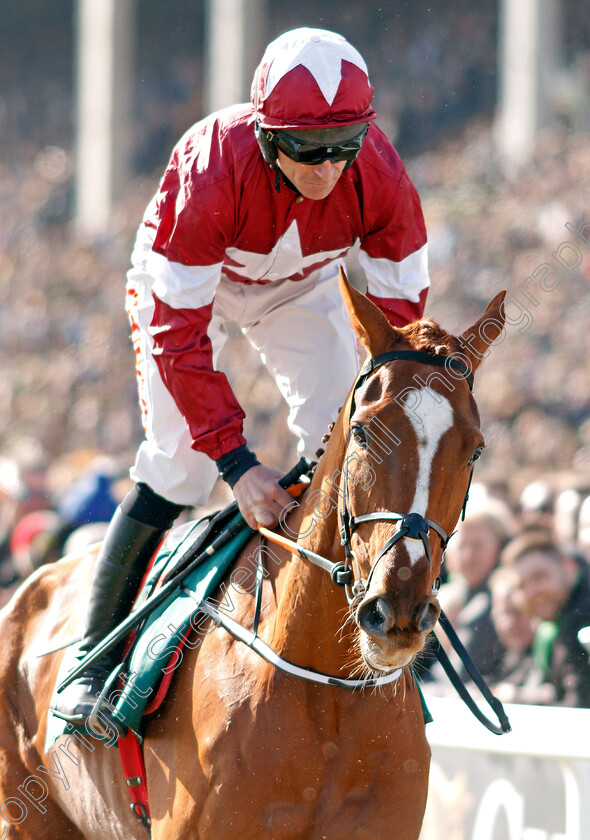 Samcro-0001 
 SAMCRO (Davy Russell) before The Marsh Novices Chase
Cheltenham 12 Mar 2020 - Pic Steven Cargill / Racingfotos.com