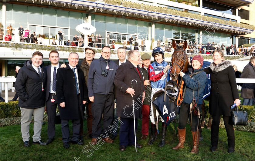 Paisley-Park-0014 
 PAISLEY PARK (Aidan Coleman) with trainer Emma Lavelle, owner Andrew Gemmell and friends after The JLT Long Walk Hurdle
Ascot 22 Dec 2018 - Pic Steven Cargill / Racingfotos.com