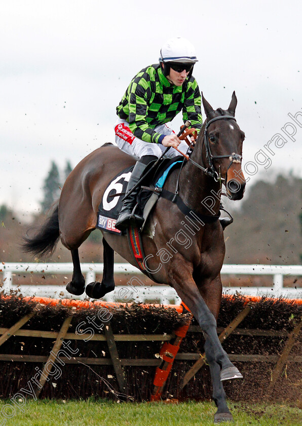 Theclockisticking-0001 
 THECLOCKISTICKING (Ciaran Gethings) Ascot 22 Dec 2017 - Pic Steven Cargill / Racingfotos.com