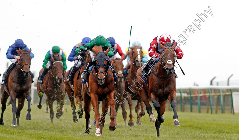 Corrosive-0002 
 CORROSIVE (right, Josephine Gordon) beats STYLEHUNTER (left) in The John Kemp 4x4 Centre Of Norwich Novice Stakes Div1 Yarmouth 24 Apr 2018 - Pic Steven Cargill / Racingfotos.com