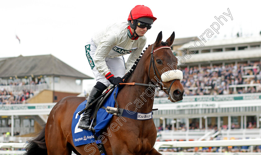 Chianti-Classico-0001 
 CHIANTI CLASSICO (David Bass)
Aintree 12 Apr 2024 - Pic Steven Cargill / Racingfotos.com