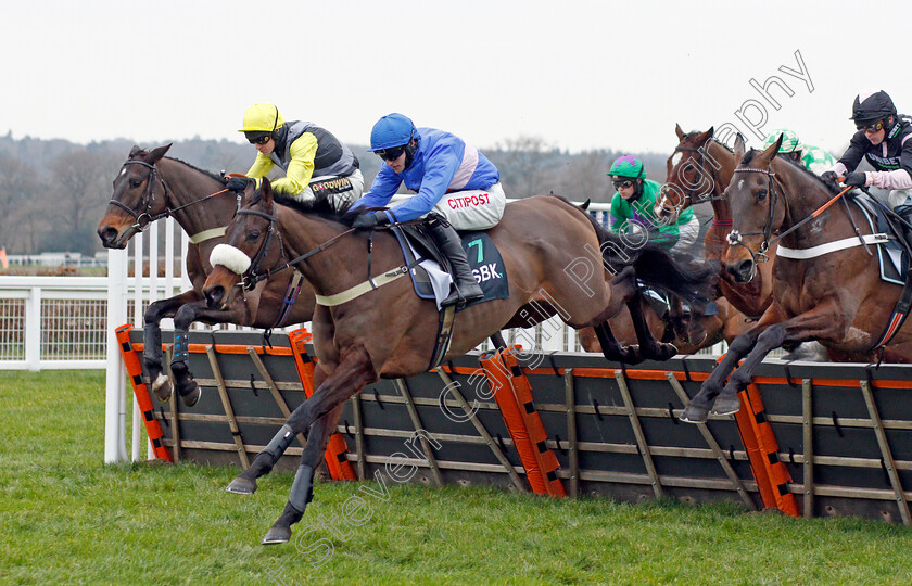 Esprit-Du-Large 
 ESPRIT DU LARGE (Adam Wedge)
Ascot 22 Jan 2022 - Pic Steven Cargill / Racingfotos.com