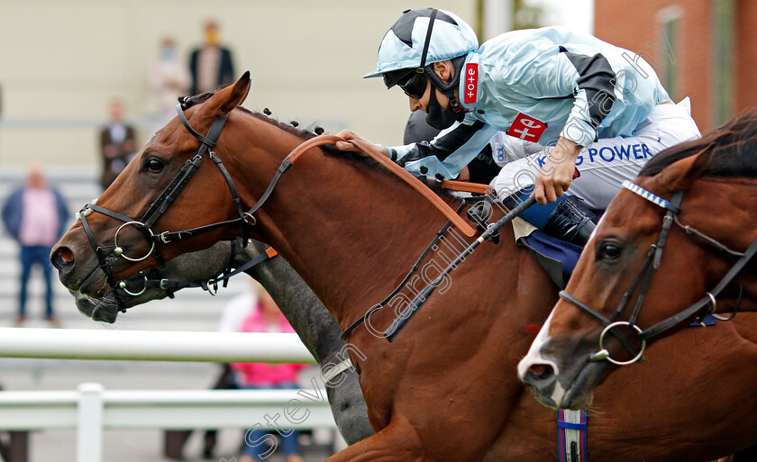 Night-On-Earth-0007 
 NIGHT ON EARTH (William Carver) wins The Betway EBF Novice Stakes
Lingfield 2 Sep 2020 - Pic Steven Cargill / Racingfotos.com