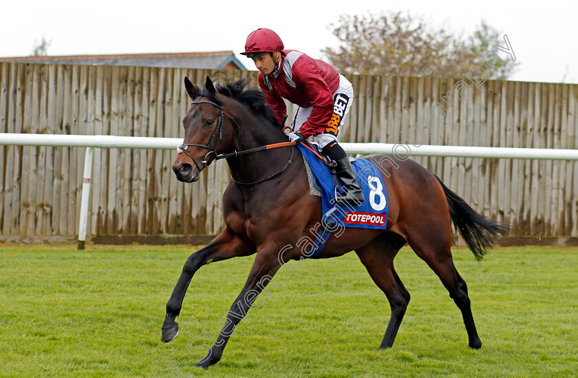 Lahore-0001 
 LAHORE (Silvestre De Sousa) Leicester 28 Apr 2018 - Pic Steven Cargill / Racingfotos.com