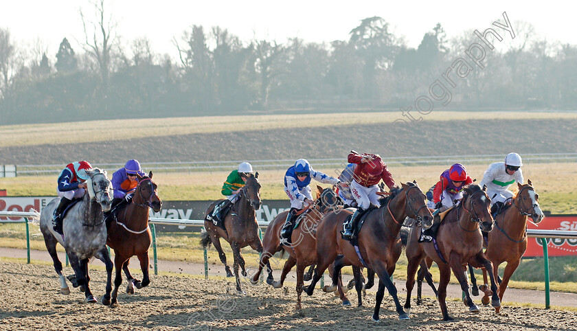 Master-The-World-0001 
 MASTER THE WORLD (left, Sean Levey) chases MR OWEN (3rd right, Jamie Spencer) before being awarded The Betway Winter Derby Stakes Lingfield 24 Feb 2018 - Pic Steven Cargill / Racingfotos.com