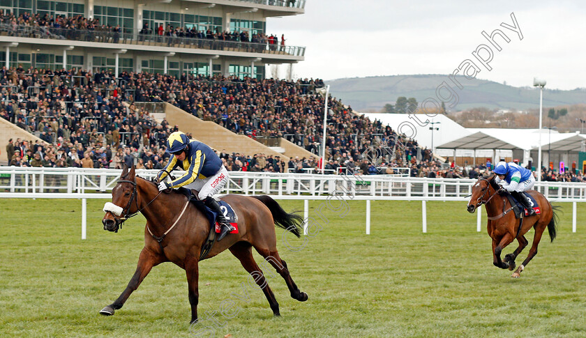 Kalondra-0004 
 KALONDRA (Noel Fehily) wins The Ryman Novices Chase Cheltenham 16 Dec 2017 - Pic Steven Cargill / Racingfotos.com