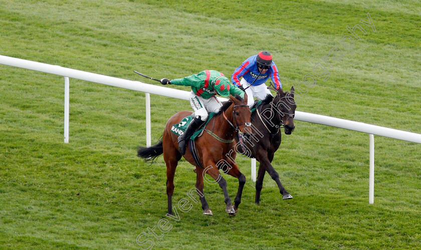 Balnaslow-0006 
 BALNASLOW (left, Derek O'Connor) beats BEAR'S AFFAIR (right) in The Randox Health Foxhunters Chase Aintree 12 Apr 2018 - Pic Steven Cargill / Racingfotos.com