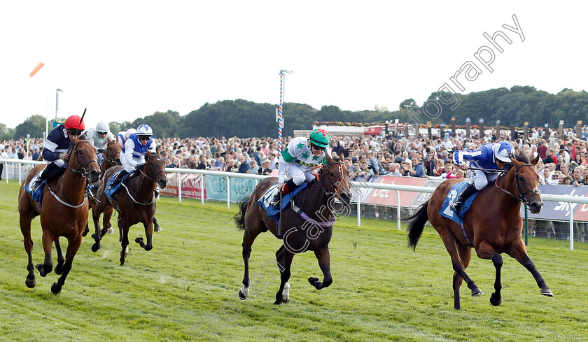 Well-Done-Fox-0002 
 WELL DONE FOX (Jim Crowley) beats DEIA GLORY (centre) in The Julia Graves Roses Stakes
York 25 Aug 2018 - Pic Steven Cargill / Racingfotos.com