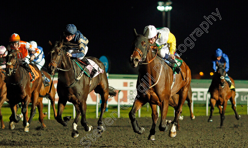 Castlelyons-0001 
 CASTLELYONS (Oisin Murphy) beats ISAAC BELL (left) in The 32Red Casino Handicap Kempton 8 Nov 2017 - Pic Steven Cargill / Racingfotos.com