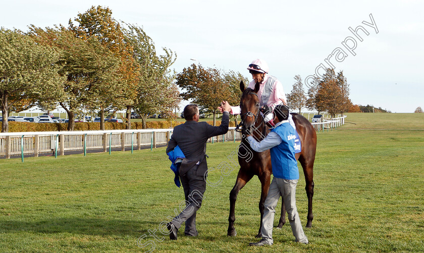 Too-Darn-Hot-0015 
 TOO DARN HOT (Frankie Dettori) after The Darley Dewhurst Stakes
Newmarket 13 Oct 2018 - Pic Steven Cargill / Racingfotos.com