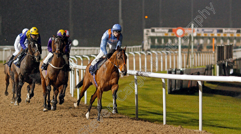 Rainbow-Dreamer-0004 
 winner RAINBOW DREAMER (2nd left, Hollie Doyle) tracks leader RAYMOND TUSK (right) in his way to winning The Betway Conditions Stakes
Wolverhampton 13 Jan 2020 - Pic Steven Cargill / Racingfotos.com