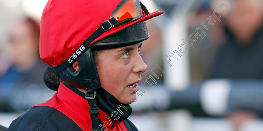 Bryony-Frost-0005 
 BRYONY FROST after winning The Agetur UK Ltd Juvenile Maiden Hurdle on GRAYSTONE
Warwick 9 Dec 2021 - Pic Steven Cargill / Racingfotos.com