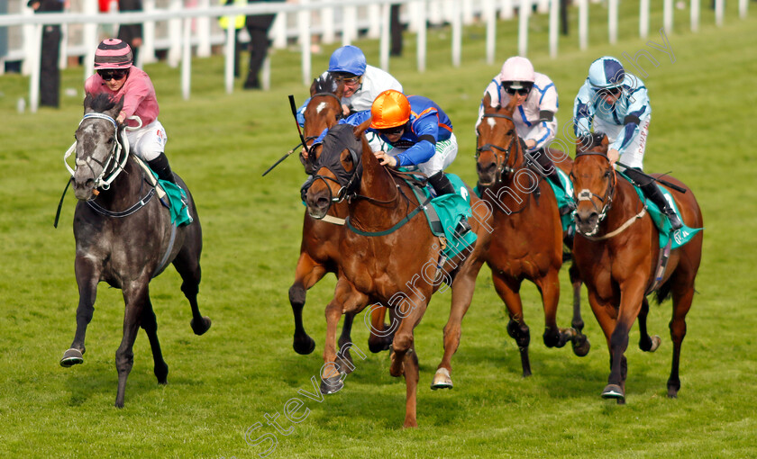 Mr-Wagyu-0002 
 MR WAGYU (centre, Jason Hart) beats FULL AUTHORITY (left) in The JRA Tokyo Trophy
Epsom 4 Jun 2022 - Pic Steven Cargill / Racingfotos.com