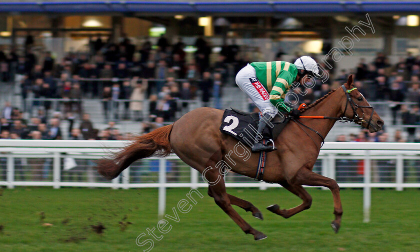 Didtheyleaveuoutto-0006 
 DIDTHEYLEAVEUOUTTO (Barry Geraghty) wins The St Andrews Holdings Championship Standard Open National Hunt Flat Race Ascot 22 Dec 2017 - Pic Steven Cargill / Racingfotos.com