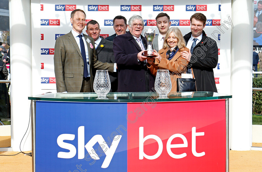 Summerville-Boy-0007 
 Presentation to Roger Brookhouse for The Sjy Bet Supreme Novices Hurdle won by SUMMERVILLE BOY Cheltenham 13 Mar 2018 - Pic Steven Cargill / Racingfotos.com