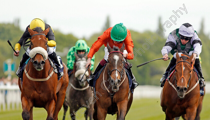 Waiting-For-Richie-0009 
 WAITING FOR RICHIE (centre, James Sullivan) beats DENMEAD (left) and CHOCOLATE BOX (right) in The Investec Wealth Handicap York 17 May 2018 - Pic Steven Cargill / Racingfotos.com