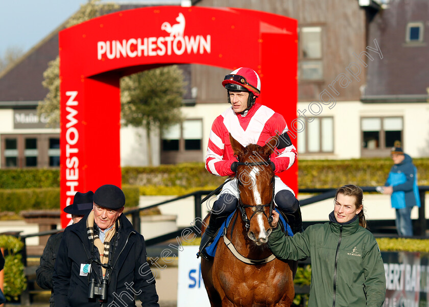 Lecky-Watson-0010 
 LECKY WATSON (Paul Townend) winner of The Sky Bet Novices Chase
Punchestown 12 Jan 2025 - Pic Steven Cargill / Racingfotos.com