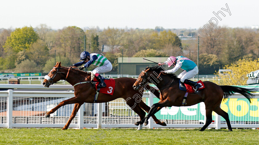 Juan-De-Montalban-0003 
 JUAN DE MONTALBAN (Oisin Murphy) beats FABILIS (right) in The bet365.com Handicap
Sandown 23 Apr 2021 - Pic Steven Cargill / Racingfotos.com