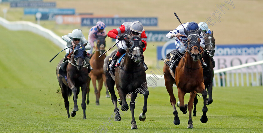 Lunario-0006 
 LUNARIO (centre, David Egan) beats COME ON YOU SPURS (right) in The Long Shot Berry Breeze Handicap
Newmarket 28 Jun 2024 - Pic Steven Cargill / Racingfotos.com