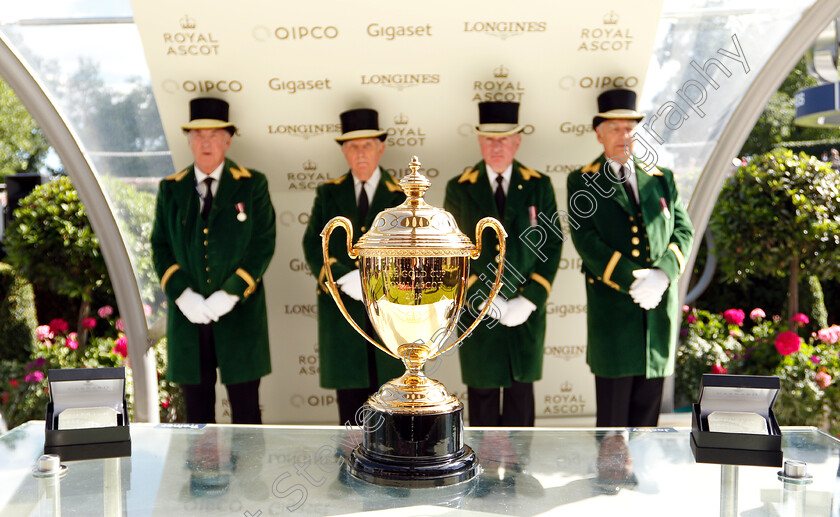 Trophies-for-The-Gold-Cup 
 Trophies for The Gold Cup
Royal Ascot 21 Jun 2018 - Pic Steven Cargill / Racingfotos.com