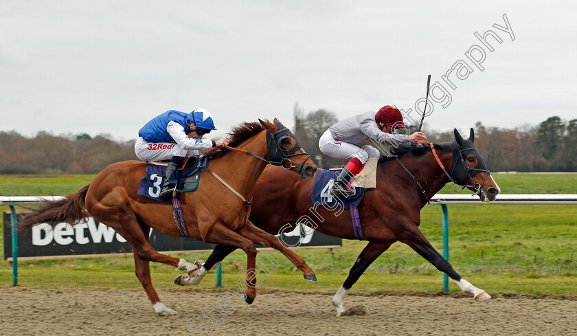 Toast-Of-New-York-0010 
 TOAST OF NEW YORK (Frankie Dettori) beats PETITE JACK (left) in The Betway Conditions Stakes Lingfield 6 Dec 2017 - Pic Steven Cargill / Racingfotos.com