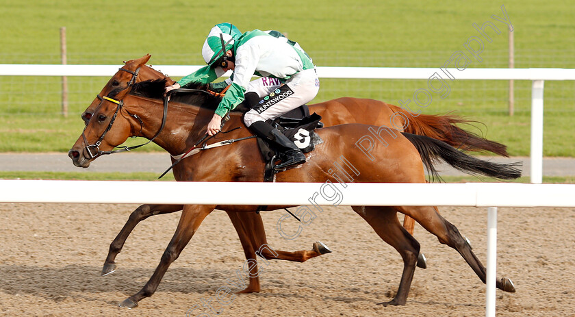 Lulu-Star-0003 
 LULU STAR (nearside, Joshua Bryan) beats BOSCASTLE (farside) in The Gates Ford Handicap
Chelmsford 30 Aug 2018 - Pic Steven Cargill / Racingfotos.com