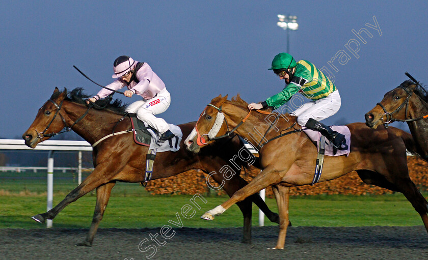 The-Good-Ting-0003 
 THE GOOD TING (centre, Liam Keniry) beats THE PRETTY WAY (left) in The Unibet New Instant Roulette Handicap
Kempton 13 Jan 2021 - Pic Steven Cargill / Racingfotos.com