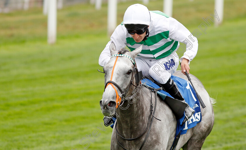 Alpinista-0010 
 ALPINISTA (Luke Morris) wins The Darley Yorkshire Oaks
York 18 Aug 2022 - Pic Steven Cargill / Racingfotos.com