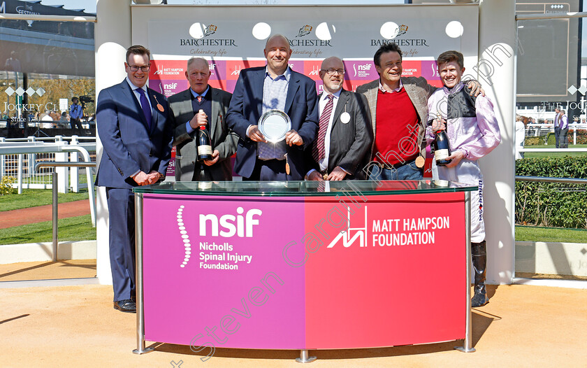 Traffic-Fluide-0008 
 Presentation for The Barchester Healthcare Silver Trophy Handicap Chase Cheltenham 18 Apr 2018 - Pic Steven Cargill / Racingfotos.com