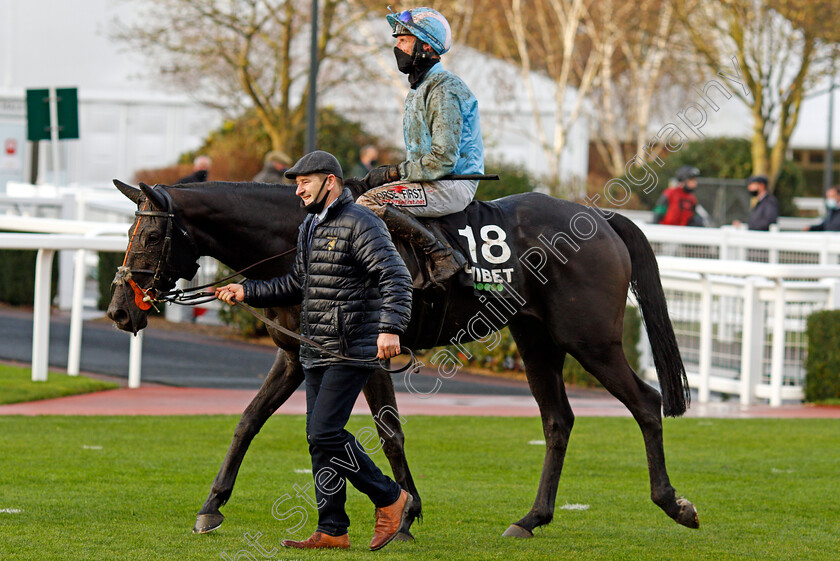 The-Shunter-0010 
 THE SHUNTER (Robbie Power) after The Unibet Greatwood Handicap Hurdle
Cheltenham 15 Nov 2020 - Pic Steven Cargill / Racingfotos.com