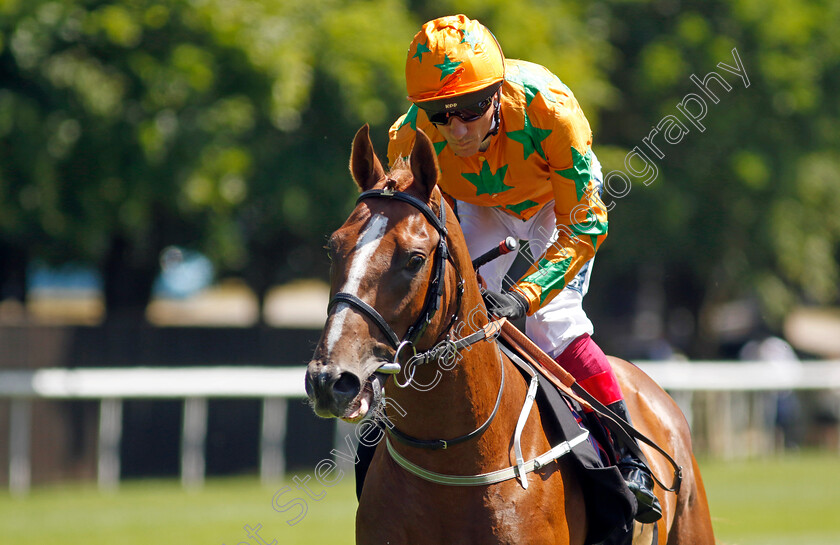 Hope-You-Can-Run-0002 
 HOPE YOU CAN RUN (Frankie Dettori)
Newmarket 8 Jul 2022 - Pic Steven Cargill / Racingfotos.com