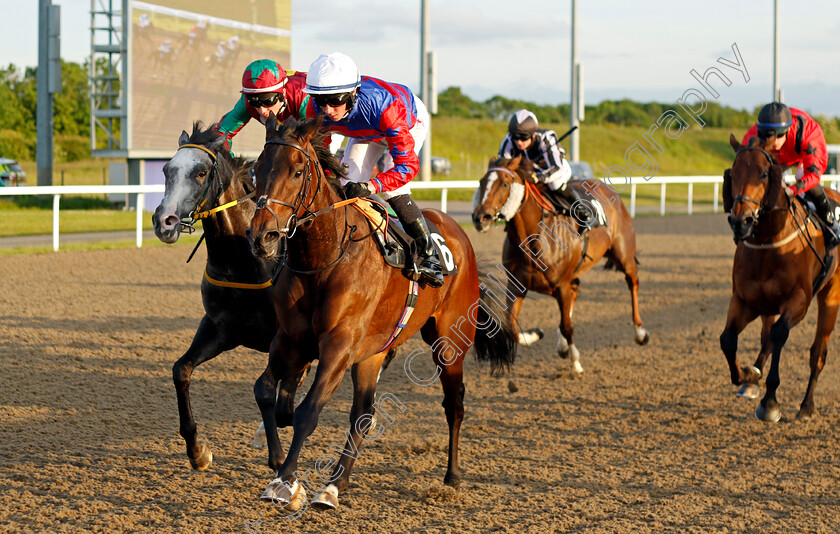 Be-Lucky-My-Son-0001 
 BE LUCKY MY SON (Rossa Ryan) wins The CCR Supports Local Unpaid Carers Handicap
Chelmsford 7 Jun 2022 - Pic Steven Cargill / Racingfotos.com