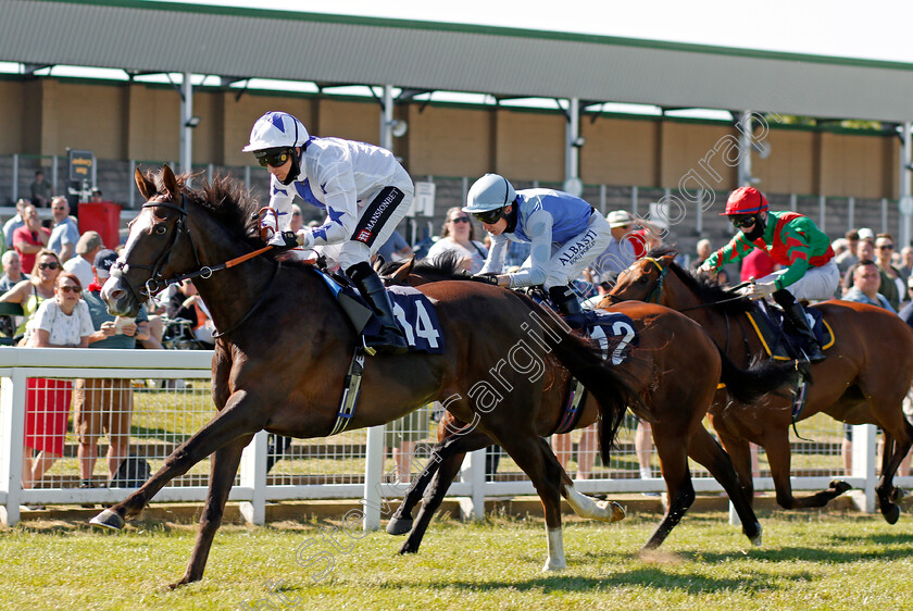 Shamfizz-0003 
 SHAMFIZZ (Hayley Turner) wins The Sky Sports Racing Sky 415 Maiden Fillies Stakes
Yarmouth 9 Jun 2021 - Pic Steven Cargill / Racingfotos.com