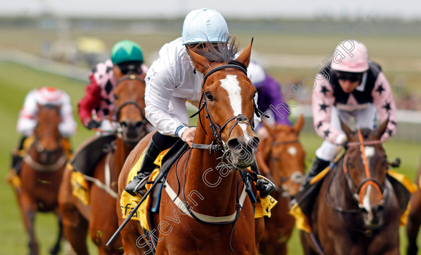 Cemhaan-0006 
 CEMHAAN (Hollie Doyle) wins The Betfair Daily Rewards Handicap
Newmarket 1 May 2022 - Pic Steven Cargill / Racingfotos.com