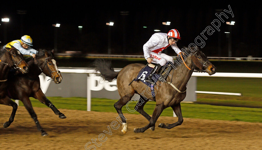 Influent-0001 
 INFLUENT (Luke Morris) wins The Betway Handicap Wolverhampton 4 Jan 2018 - Pic Steven Cargill / Racingfotos.com