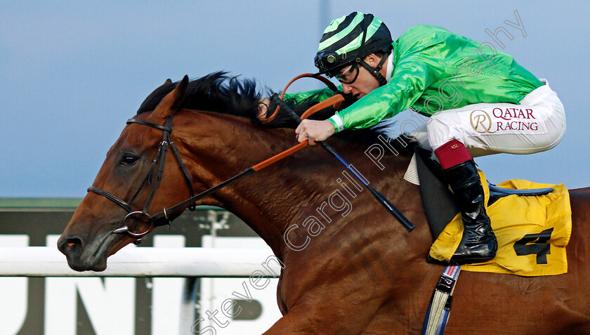 Vino-Victrix-0006 
 VINO VICTRIX (Oisin Murphy) wins The Unibet Extra Place Offers Every Day Handicap
Kempton 4 Aug 2021 - Pic Steven Cargill / Racingfotos.com