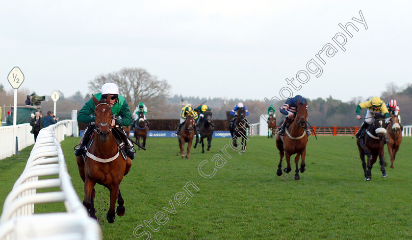 Valtor-0001 
 VALTOR (James Bowen) wins The Garrard Silver Cup Handicap Chase
Ascot 22 Dec 2018 - Pic Steven Cargill / Racingfotos.com