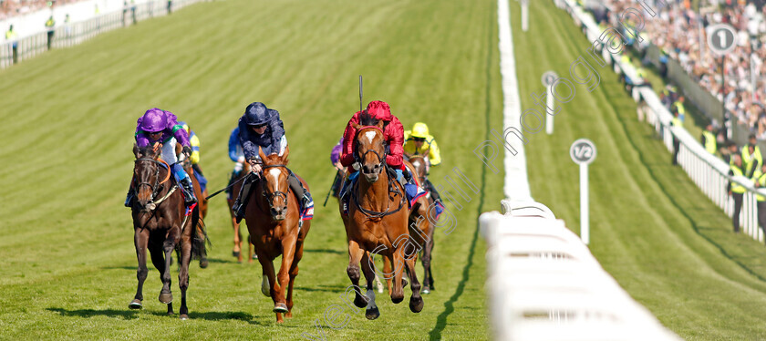 Soul-Sister-0008 
 SOUL SISTER (Frankie Dettori) beats SAVETHELASTDANCE (2nd left) and CAERNARFON (left) in The Betfred Oaks 
Epsom 2 Jun 2023 - pic Steven Cargill / Racingfotos.com