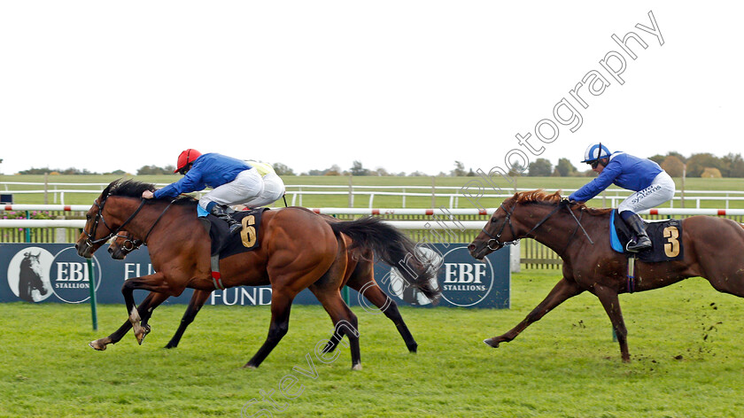 New-London-0005 
 NEW LONDON (left, William Buick) wins The Home of Racing Maiden Stakes
Newmarket 20 Oct 2021 - Pic Steven Cargill / Racingfotos.com