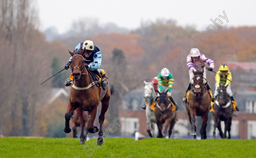 Edwardstone-0008 
 EDWARDSTONE (Tom Cannon) wins The Betfair Tingle Creek Chase
Sandown 3 Dec 2022 - Pic Steven Cargill / Racingfotos.com