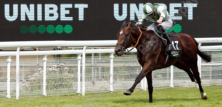 Beat-Le-Bon-0002 
 BEAT LE BON (Pat Dobbs) wins The Unibet Golden Mile Handicap
Goodwood 2 Aug 2019 - Pic Steven Cargill / Racingfotos.com