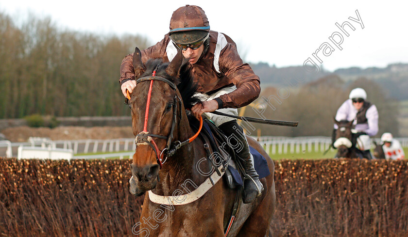 Domaine-De-L Isle-0003 
 DOMAINE DE L'ISLE (Gavin Sheehan) wins The Rhys Howells Memorial Handicap Chase
Chepstow 7 Dec 2019 - Pic Steven Cargill / Racingfotos.com