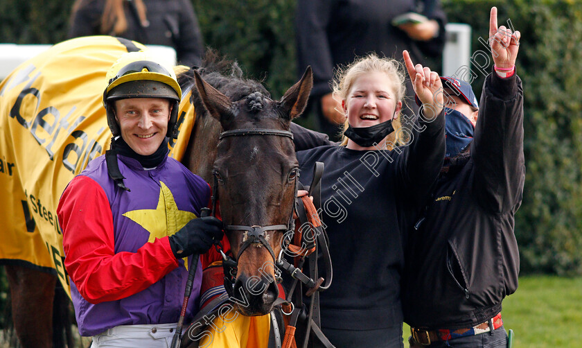 Dashel-Drasher-0014 
 DASHEL DRASHER (Matt Griffiths) after winning The Betfair Ascot Chase
Ascot 20 Feb 2021 - Pic Steven Cargill / Racingfotos.com