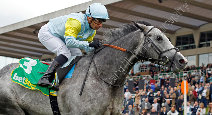 Charyn-0001 
 CHARYN (Silvestre de Sousa) wins The bet365 Mile
Sandown 26 Apr 2024 - Pic Steven Cargill / Racingfotos.com