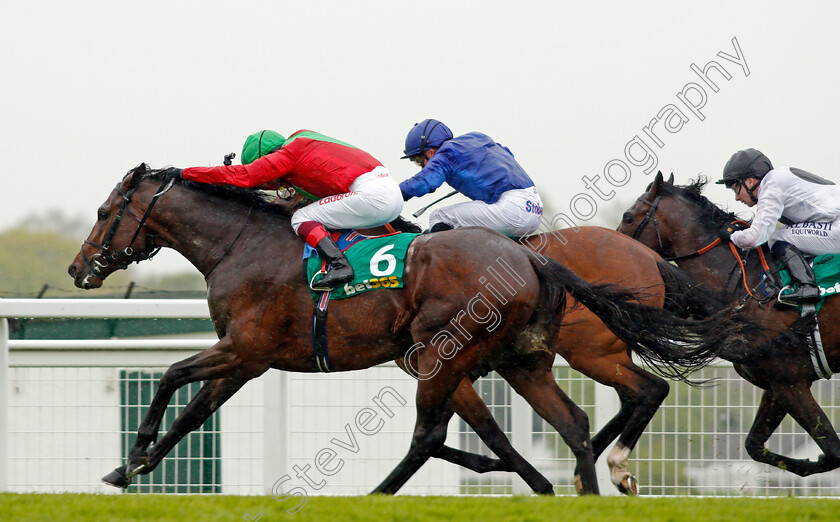 Sevenna-Star-0010 
 SEVENNA STAR (Frankie Dettori) wins The Bet365 Classic Trial Sandown 27 Apr 2018 - Pic Steven Cargill / Racingfotos.com