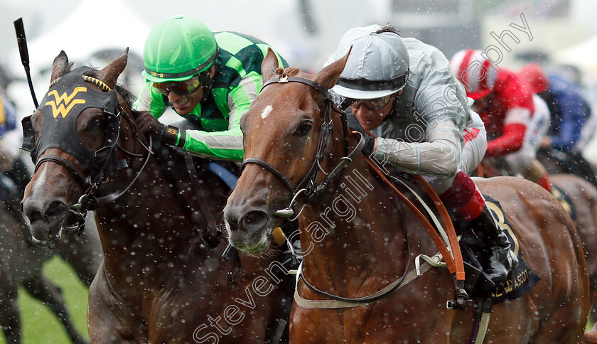 Raffle-Prize-0006 
 RAFFLE PRIZE (right, Frankie Dettori) beats KIMARI (left) in The Queen Mary Stakes
Royal Ascot 19 Jun 2019 - Pic Steven Cargill / Racingfotos.com