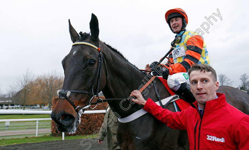 Might-Bite-0016 
 MIGHT BITE (Nico de Boinville) after The 32Red King George VI Chase Kempton 26 Dec 2017 - Pic Steven Cargill / Racingfotos.com