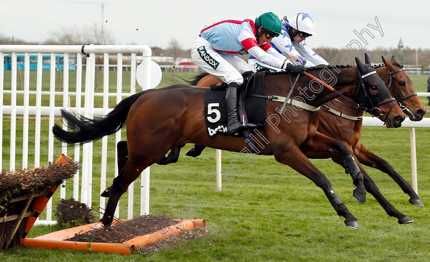 Rouge-Vif-0003 
 ROUGE VIF (nearside, Daryl Jacob) blunders with ARAMON (farside) 
Aintree 5 Apr 2019 - Pic Steven Cargill / Racingfotos.com