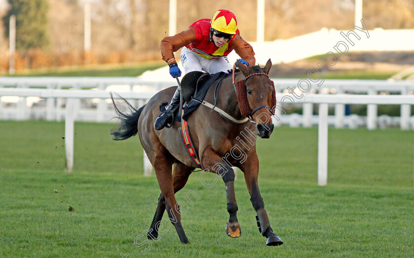 Graceful-Legend-0003 
 GRACEFUL LEGEND (Max Kendrick) wins The Trisoft Mares Handicap Hurdle Ascot 25 Nov 2017 - Pic Steven Cargill / Racingfotos.com